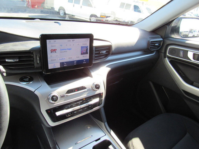 Used 2022 Ford Explorer XLT AWD/4WD image 31