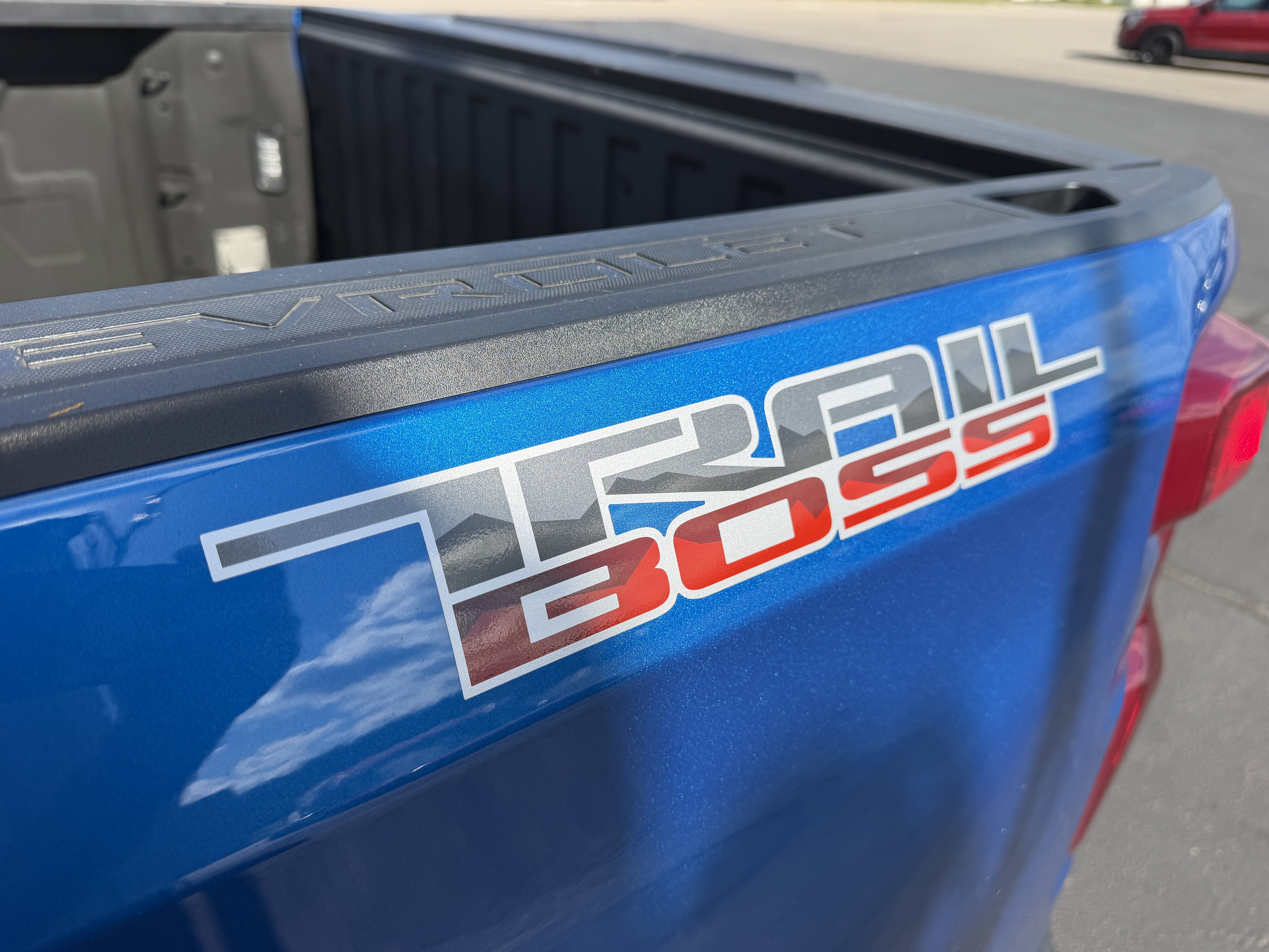 Used 2023 Chevrolet Silverado 1500 LT Trail Boss w/ Convenience Package II AWD/4WD image 13