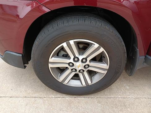 Used 2016 Chevrolet Traverse LT image 40