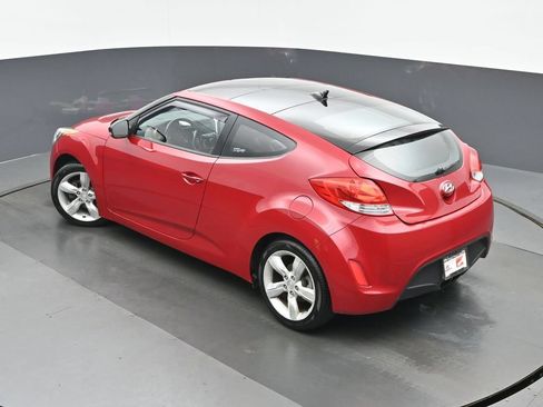 Used 2014 Hyundai Veloster w/ Style Package 02 FWD image 32