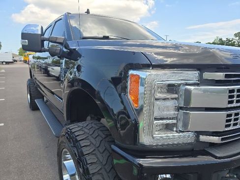 Used 2019 Ford F250 Platinum w/ Platinum Ultimate Package AWD/4WD image 7