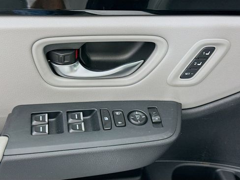 Used 2024 Honda Pilot EX-L image 17
