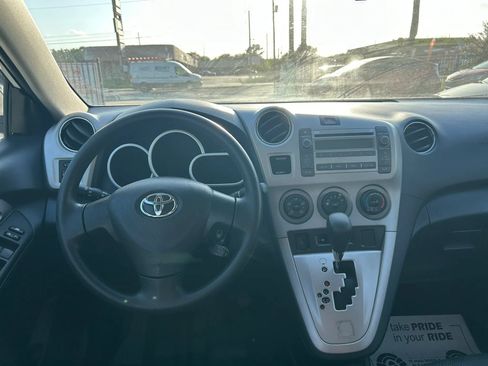Used 2010 Toyota Matrix S FWD image 21