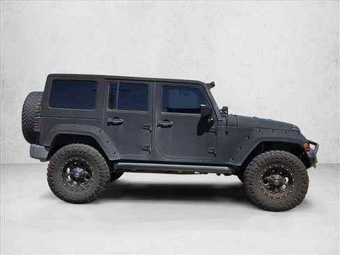 Used 2018 Jeep Wrangler Unlimited Sport S AWD/4WD image 4