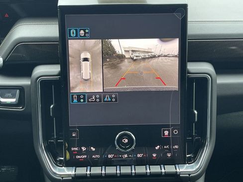 New 2026 GMC Yukon XL Elevation AWD/4WD image 15