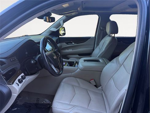 Used 2020 Cadillac Escalade Premium Luxury AWD/4WD image 9