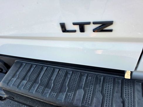 Used 2025 Chevrolet Silverado 2500 LTZ w/ Trail Boss Package AWD/4WD image 7