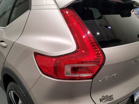 Used 2024 Volvo XC40 B5 Plus w/ Protection Package Premier AWD/4WD image 9