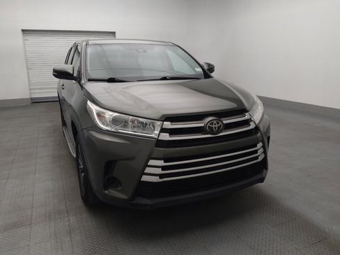 Used 2018 Toyota Highlander LE FWD image 14