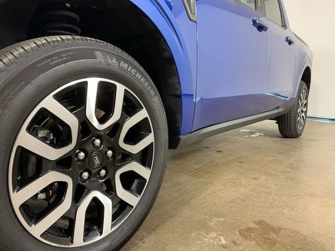 Used 2023 Ford Maverick Lariat w/ Lariat Luxury Package image 2