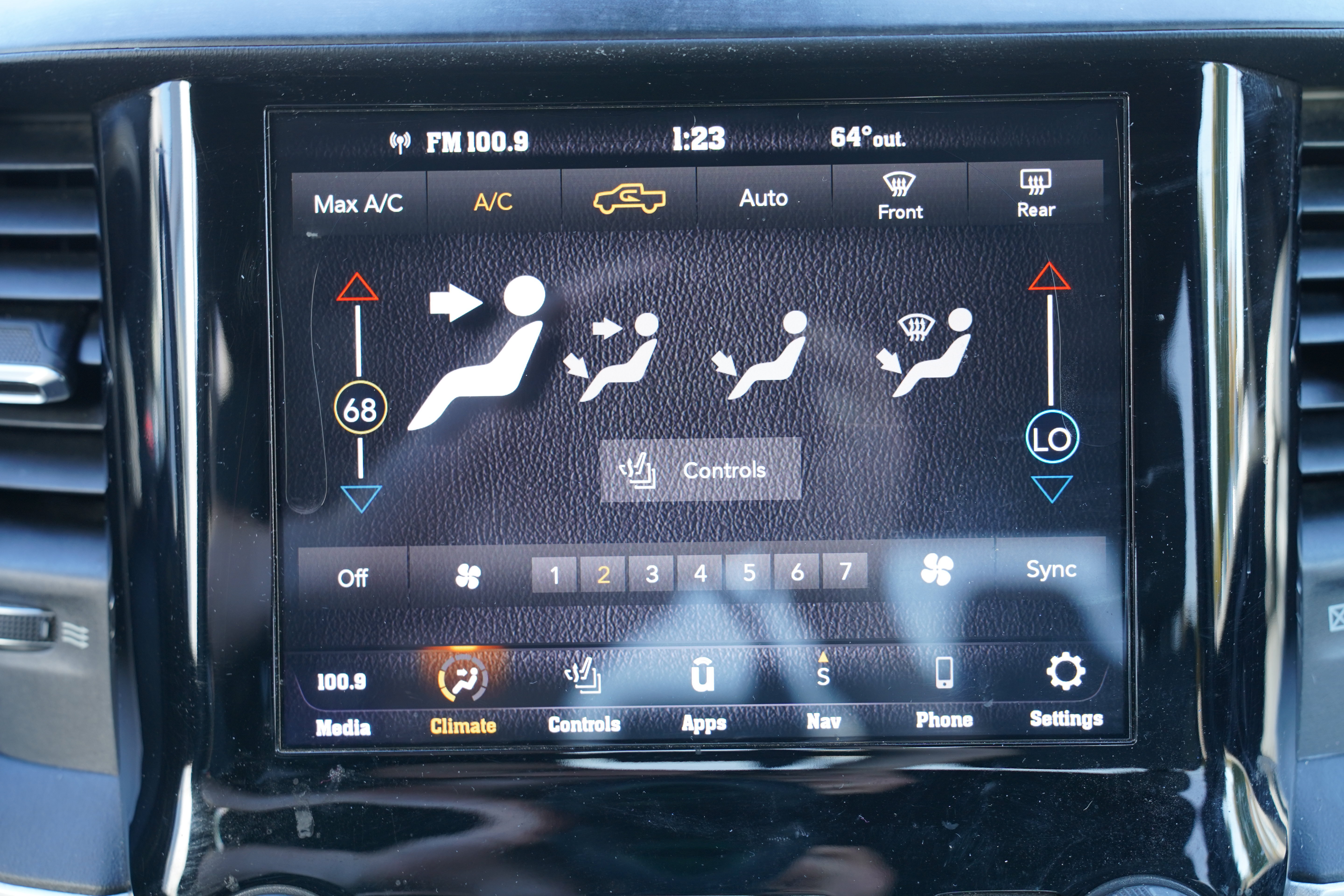 Used 2020 RAM 1500 Big Horn AWD/4WD image 24