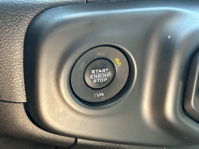 Used 2021 Jeep Gladiator Sport AWD/4WD image 29