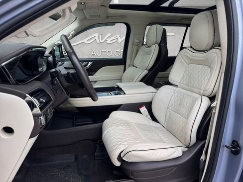 Used 2021 Lincoln Navigator Black Label w/ Cargo Convenience Package image 19