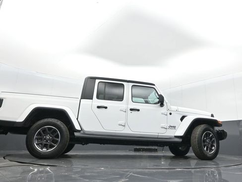 Certified 2021 Jeep Gladiator Overland w/ Popular Equipment Package image 33