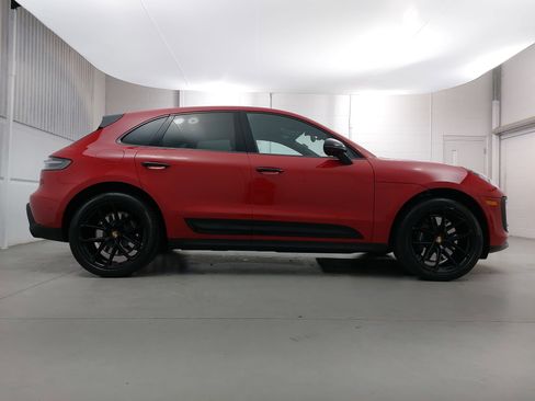 Used 2024 Porsche Macan GTS image 8
