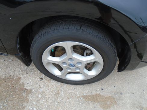Used 2011 Nissan Leaf w/ Eco Design Pkg FWD image 19