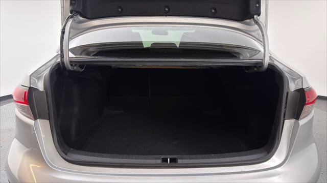 Used 2022 Toyota Corolla LE FWD image 18