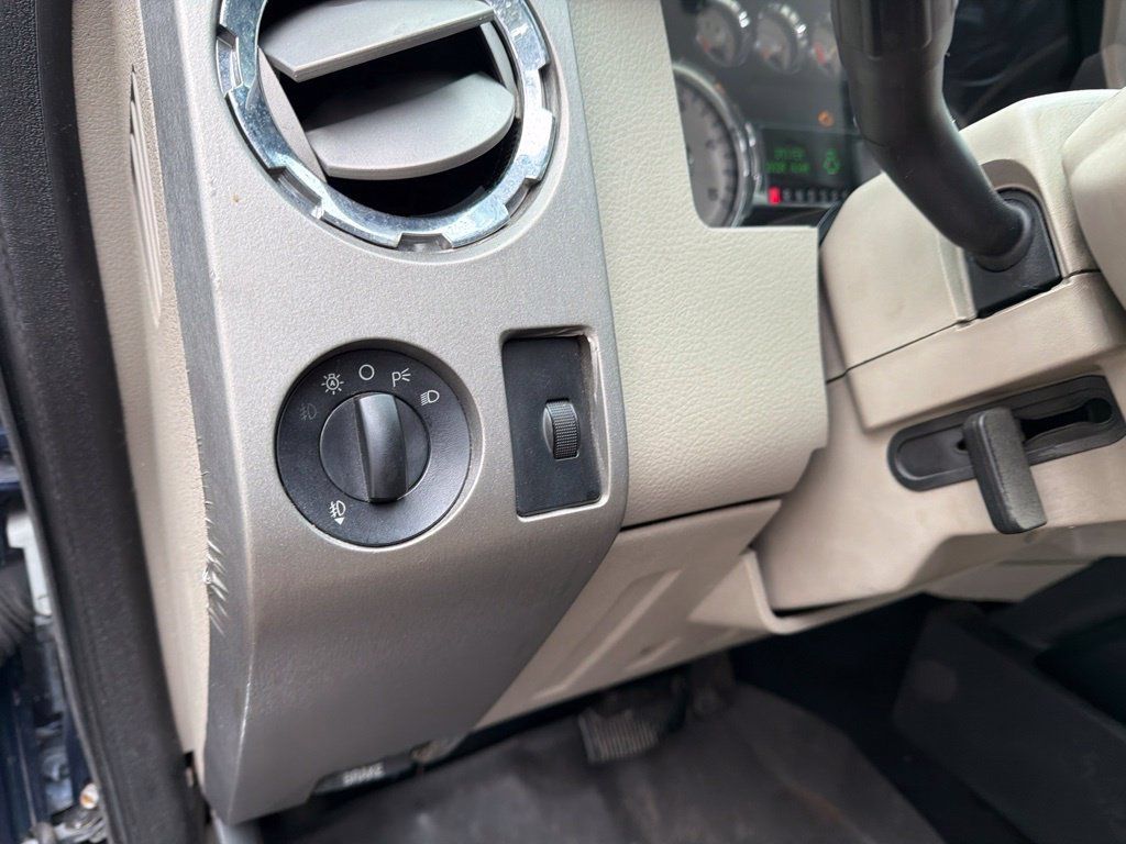 Used 2008 Ford F350 Lariat RWD image 15