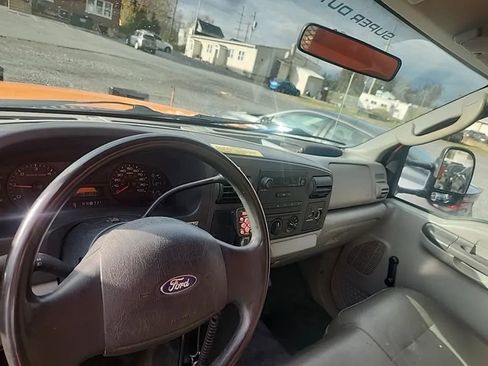 Used 2005 Ford F350 4x4 Regular Cab DRW Super Duty image 15