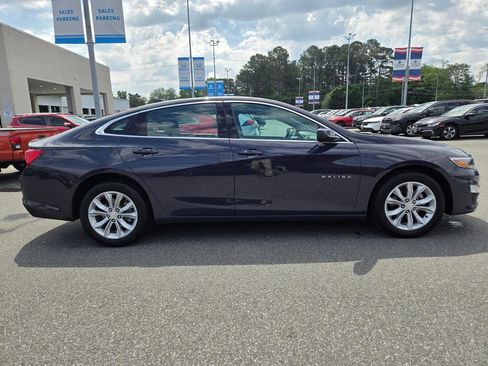 Used 2025 Chevrolet Malibu LT FWD image 4