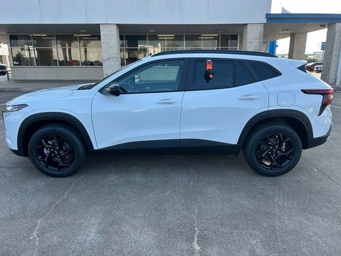 New 2026 Chevrolet Trax LT w/ Driver Confidence Package FWD image 8