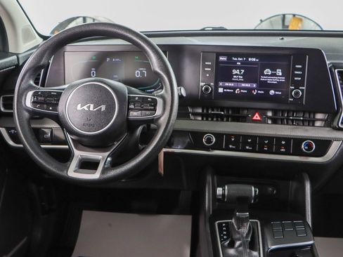 Used 2023 Kia Sportage LX image 17