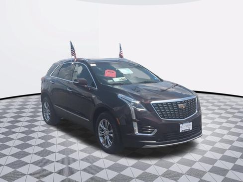Certified 2020 Cadillac XT5 Premium Luxury AWD/4WD image 2