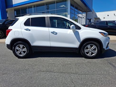 Certified 2018 Chevrolet Trax LT w/ LT Convenience Package FWD image 8