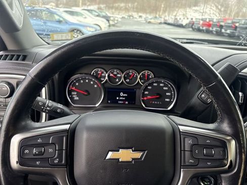 Used 2022 Chevrolet Silverado 1500 LT image 11