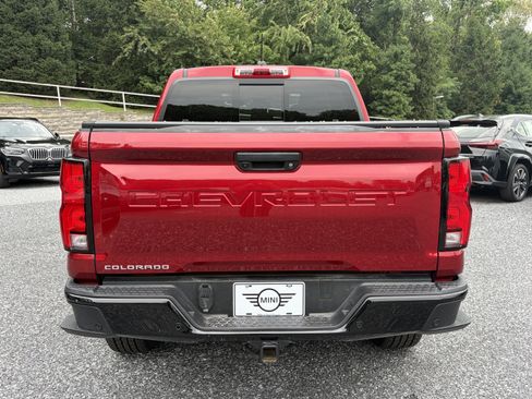 Used 2025 Chevrolet Colorado Z71 w/ Z71 Convenience Package 2 AWD/4WD image 6