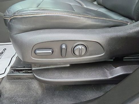 Used 2018 Chevrolet Traverse LT image 24