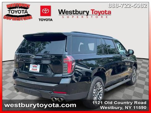 Used 2025 Chevrolet Suburban Z71 AWD/4WD image 7