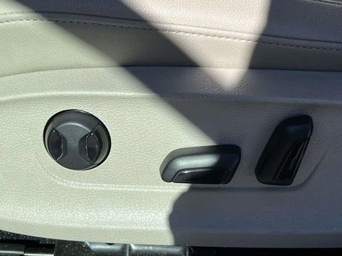 Used 2020 Volkswagen Passat 2.0T SE w/ Sunroof Package image 18