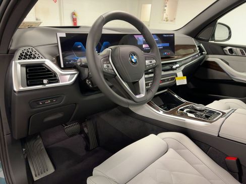 New 2026 BMW X5 sDrive40i w/ Premium Package image 4