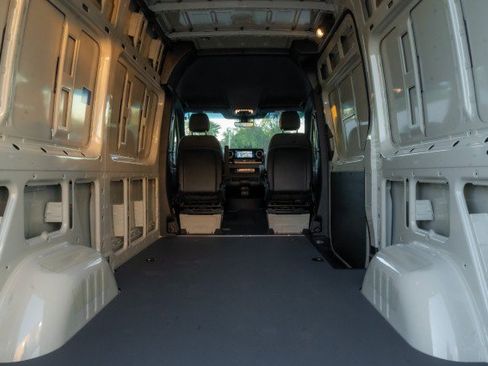 Used 2026 Mercedes-Benz Sprinter 2500 image 10
