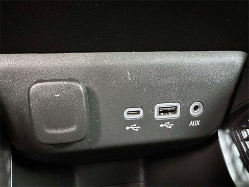 Certified 2022 Chevrolet TrailBlazer LT w/ Convenience Package image 28