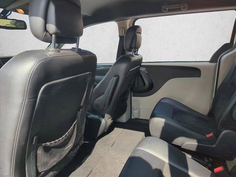Used 2020 Dodge Grand Caravan SXT image 13