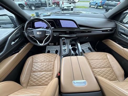 Certified 2024 Cadillac Escalade Sport AWD/4WD image 21