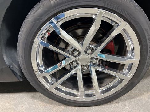 Used 2015 Chevrolet Camaro LT RWD image 36