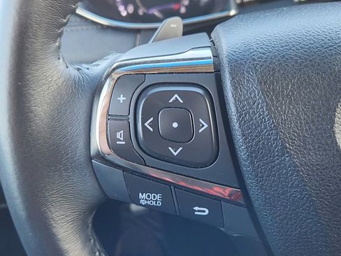 Used 2016 Toyota Avalon Limited image 11