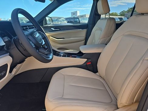 New 2025 Jeep Grand Cherokee Limited image 20