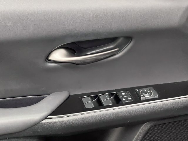 Certified 2023 Lexus UX 250h FWD w/ Accessory Package (Z2) image 10