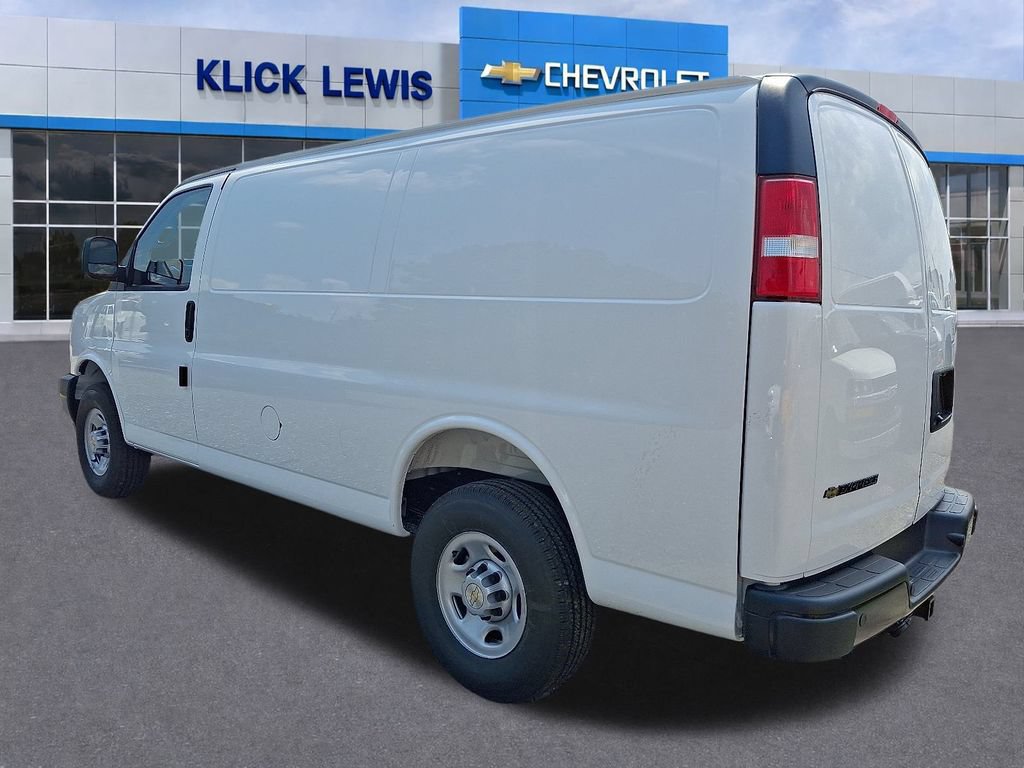 New 2025 Chevrolet Express 3500 w/ Driver Convenience Package RWD image 3
