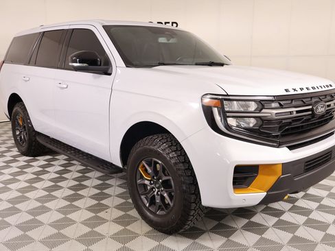 Used 2026 Ford Expedition Tremor AWD/4WD image 1