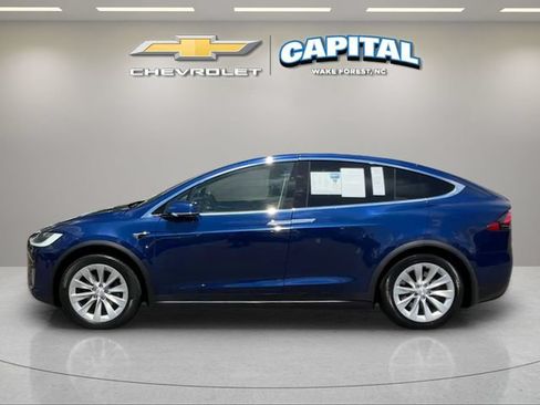 Used 2017 Tesla Model X 90D AWD/4WD image 2