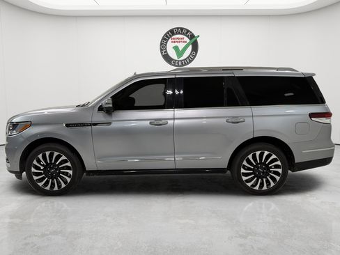 Used 2024 Lincoln Navigator Black Label AWD/4WD image 2