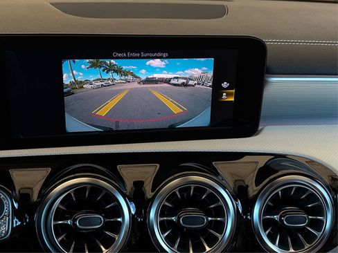 Used 2022 Mercedes-Benz CLA 250 4MATIC image 25