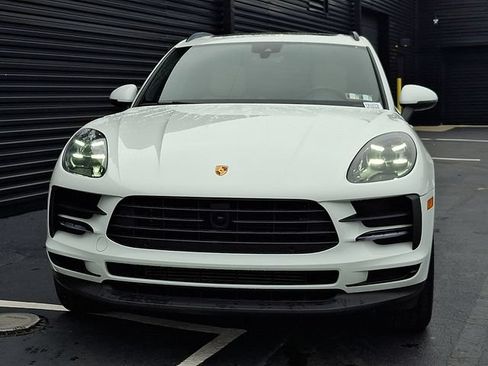 Certified 2021 Porsche Macan AWD/4WD image 10