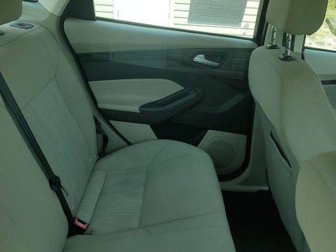 Used 2015 Ford Focus SE FWD image 8
