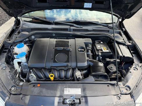 Used 2012 Volkswagen Jetta SEL FWD image 12